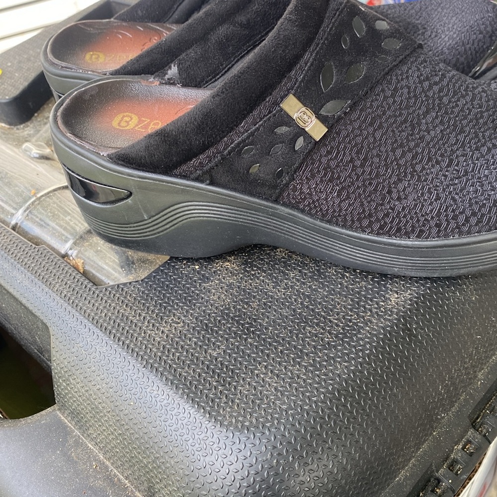 Embossed Leather Shoes by BZEES - Picture 4 of 7
